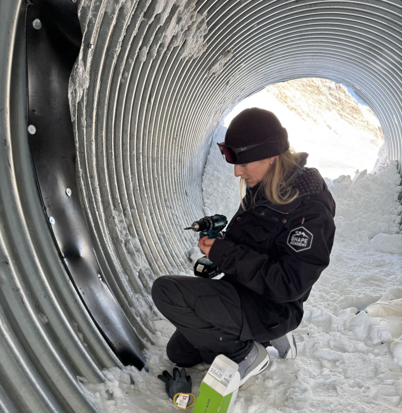 Aufbauleiter koordiniert auf der Baustelle