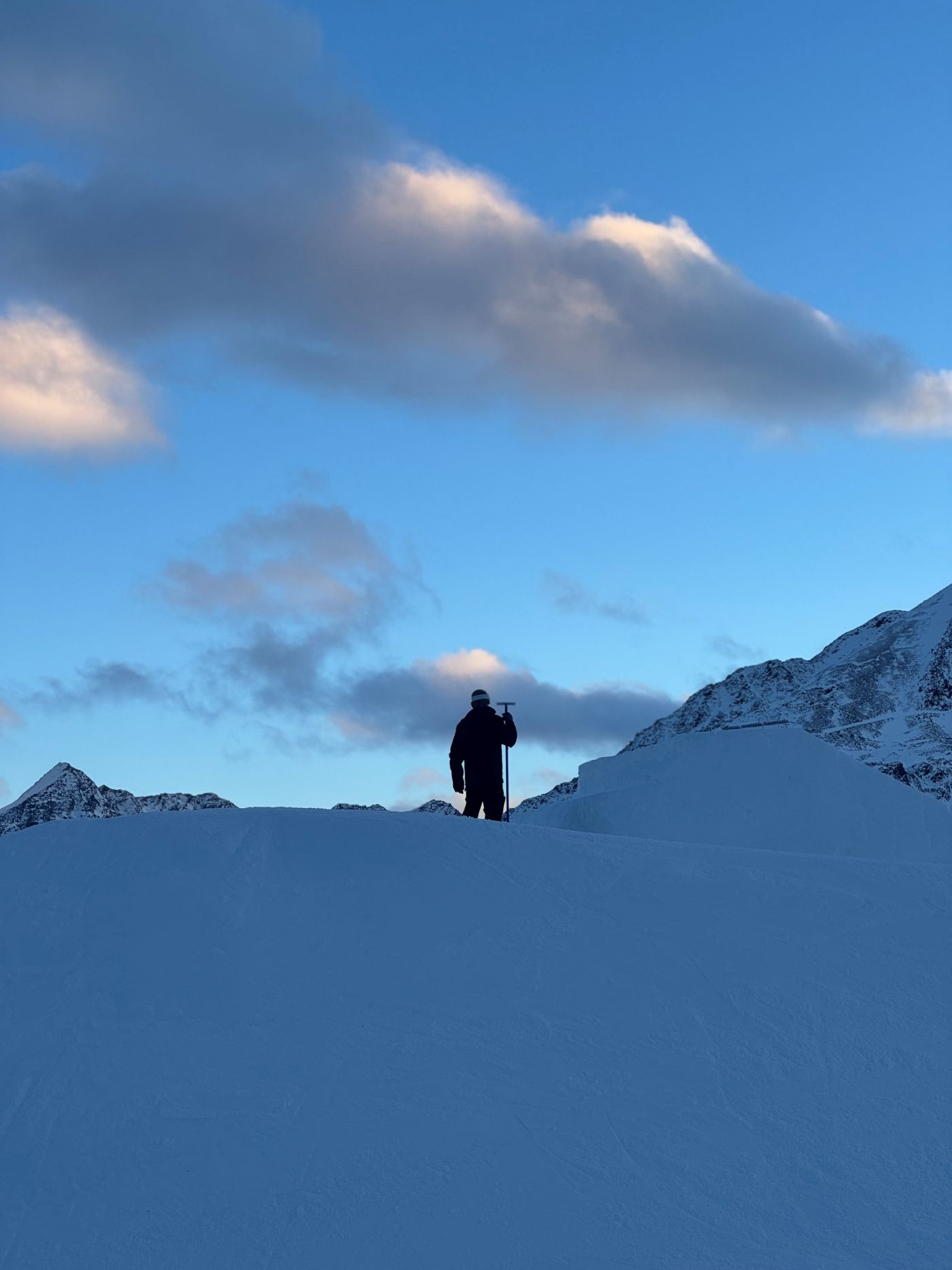 Parkdesigner skizziert einen Plan